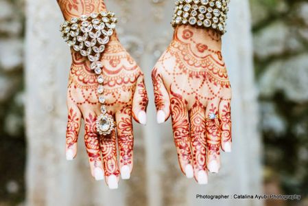 Adorable Arabic Mehndi