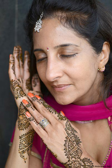 Indian Bride Capture in her Mehndi Art