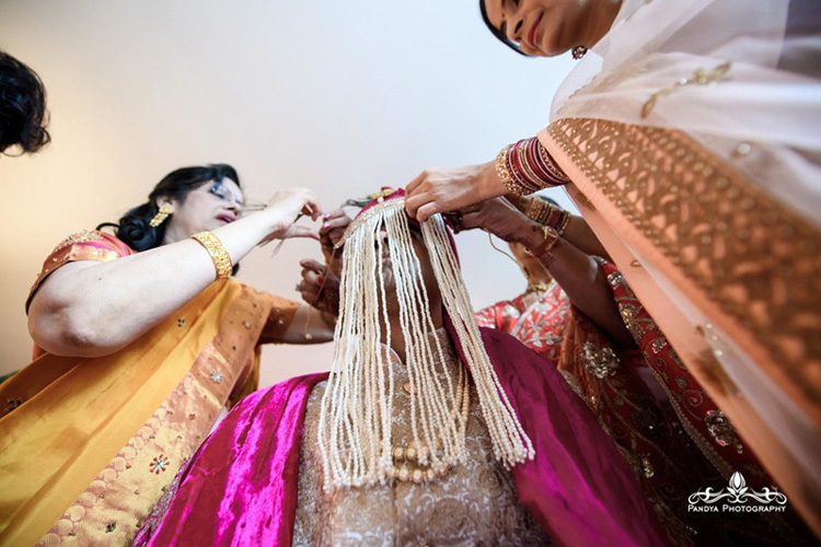 Groom Parents tie Sahera to Indian Groom's Head