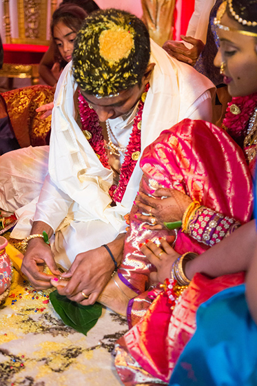 In Hindu tradition brides wear their wedding rings on their feet, known as Bichiya.