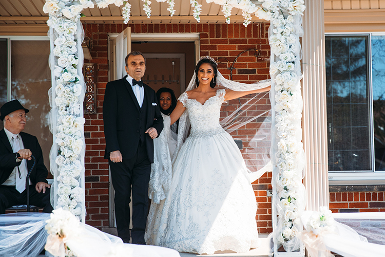 Grand Enterance of Indian Bride