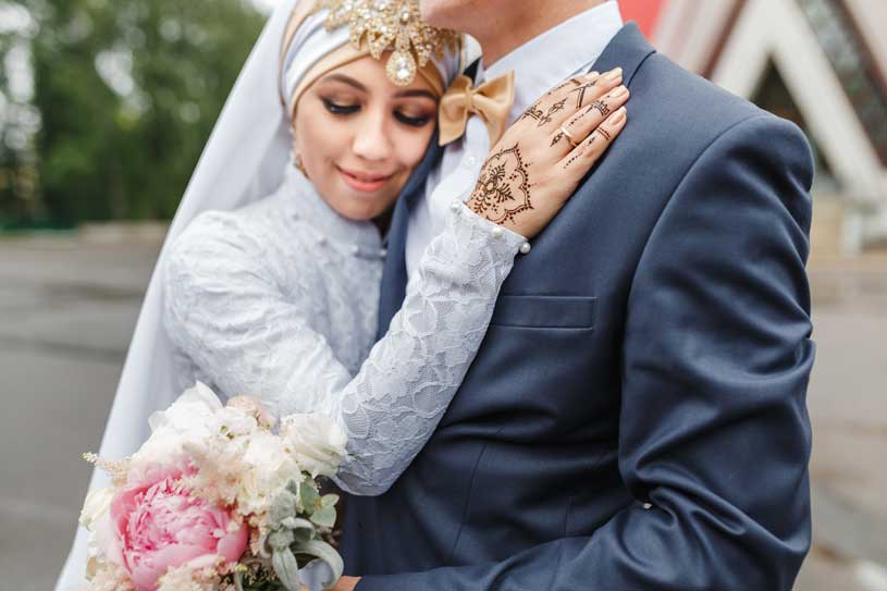 Rukhsat is when the bride bids farewell to her family and is welcomed into her new home by the groom’s mother