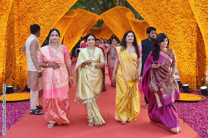 Very Attractive Yellow Flower Decoration in Indian Wedding 