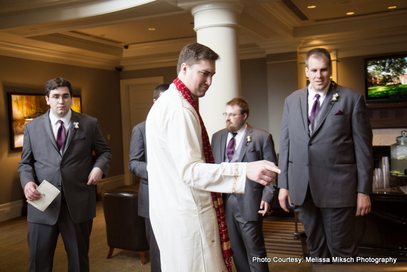 Grooms with groomsmen photography