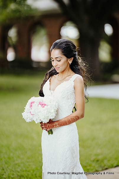 Gorgeous Indian Bride outfit