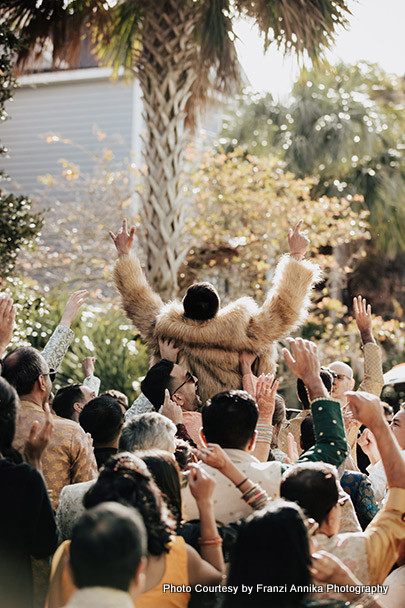 Baraat- Groom Coming for wedding with their guest 