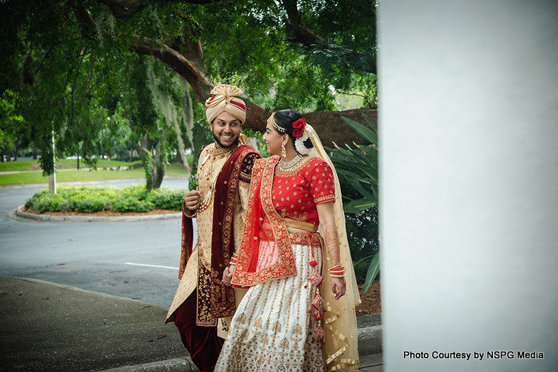 Indian bride and groom looks Maharaja and Maharani