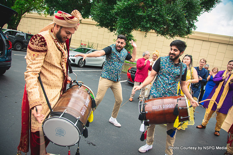 Groom enjoys Playing Dhol