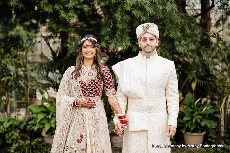 Indian bride and groom looks Maharaja and Maharani