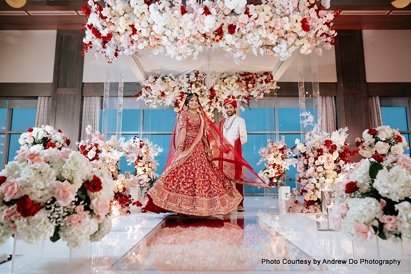 Indian bride and groom looks Maharaja and Maharani