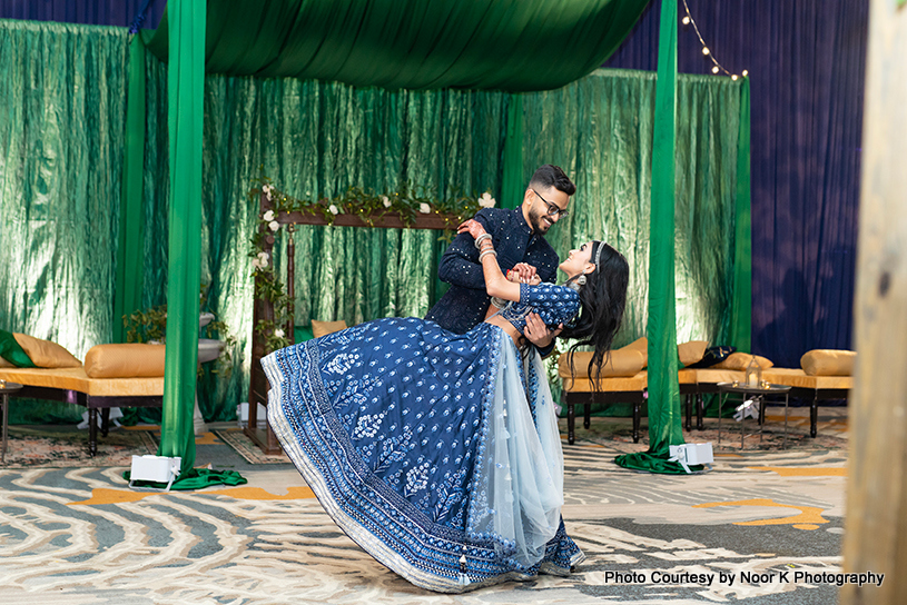 Romantic dance performanced by Love birds