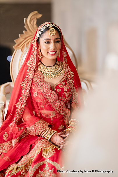 Big smile is the best makeup for bride